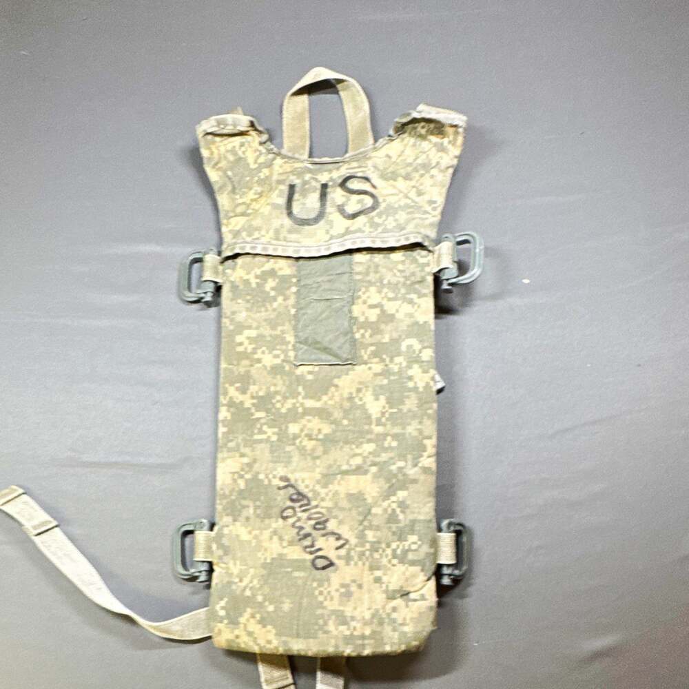 ACU Digital Camo MOLLE Hydration Pack Carrier 3L Nylon Padded Straps